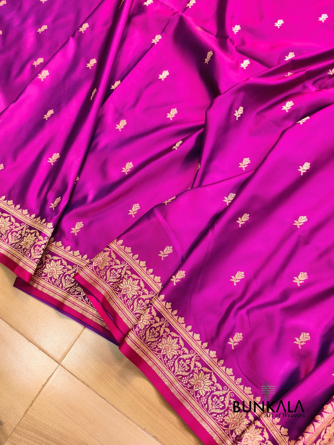 Magenta Pink Buti Banarasi Mashru Soft Silk Saree with Jaal Floral Pallu 