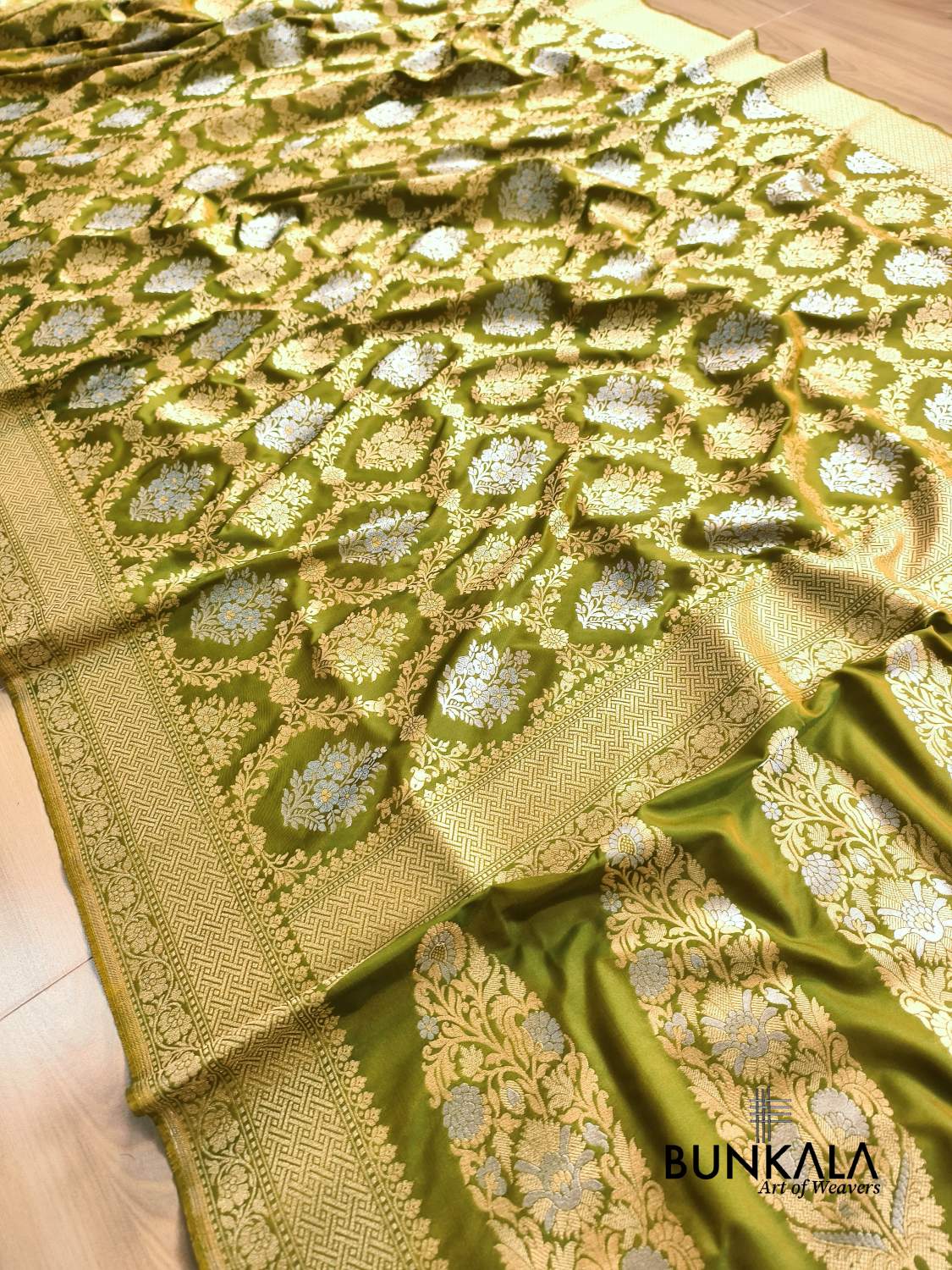 Mehendi Green Sona Rupa Floral Jaal Banarasi Silk Saree 