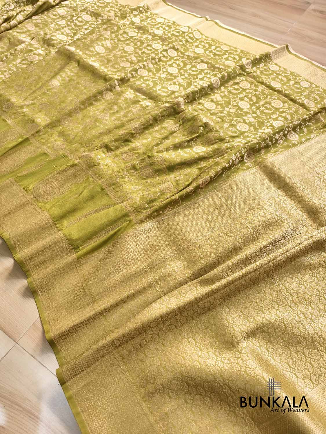 Mehendi Green Sona Zari Jaal Banarasi Georgette Saree