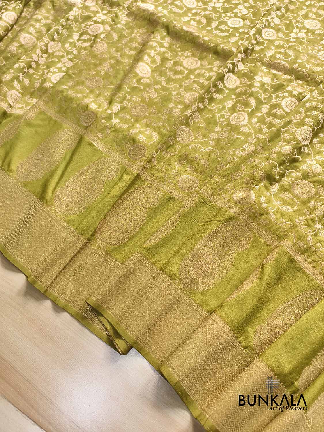 Mehendi Green Sona Zari Jaal Banarasi Georgette Saree