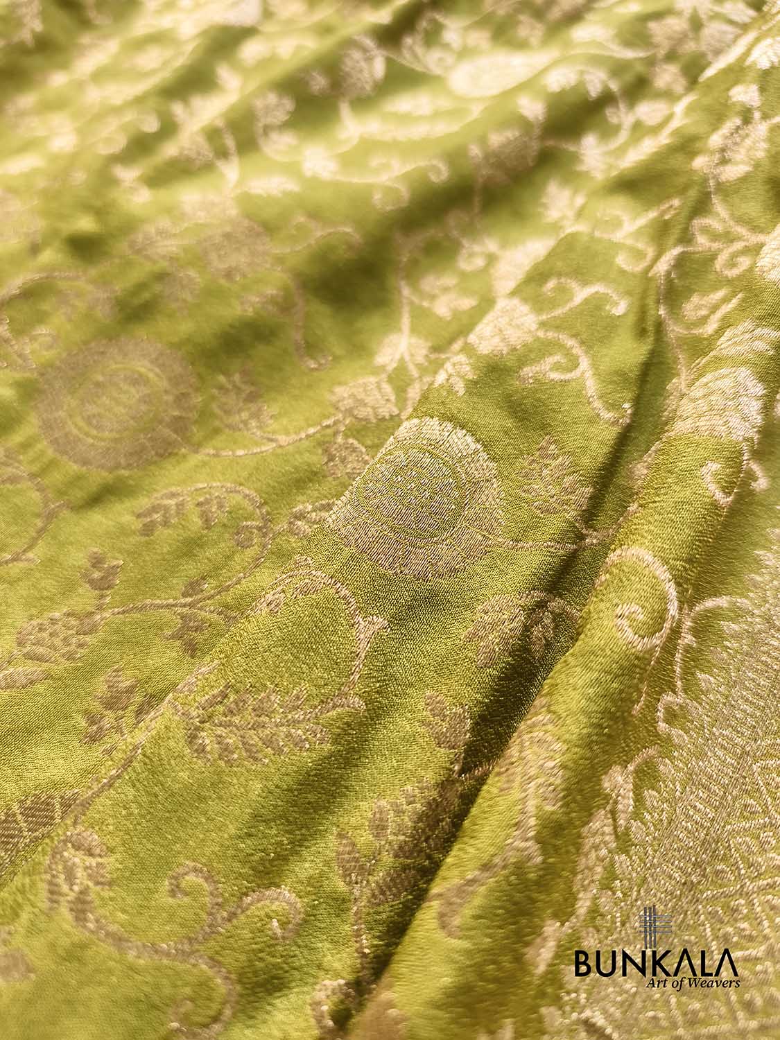 Mehendi Green Sona Zari Jaal Banarasi Georgette Saree