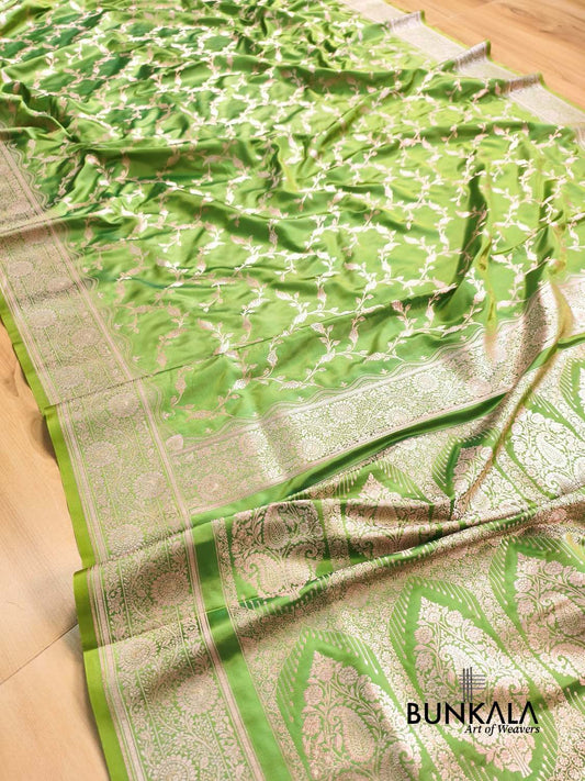 Pastel Green Floral Jaal Banarasi Mashru Silk Saree 