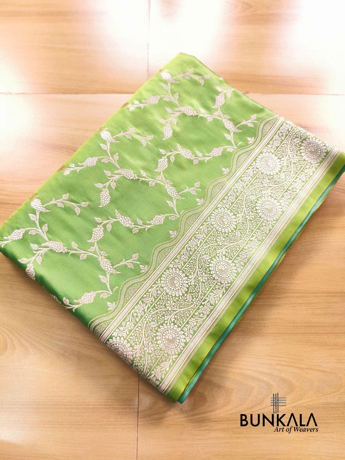 Pastel Green Floral Jaal Banarasi Mashru Silk Saree 