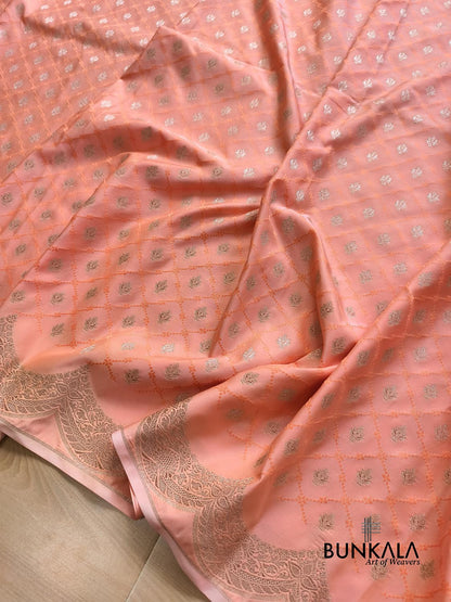 Peach Pink Scalloped Jamewar Weaved Banarasi Mashru Silk Saree