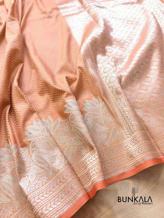 Peach Zig Zag Jamewar Weaved Banarasi Mashru Silk Saree