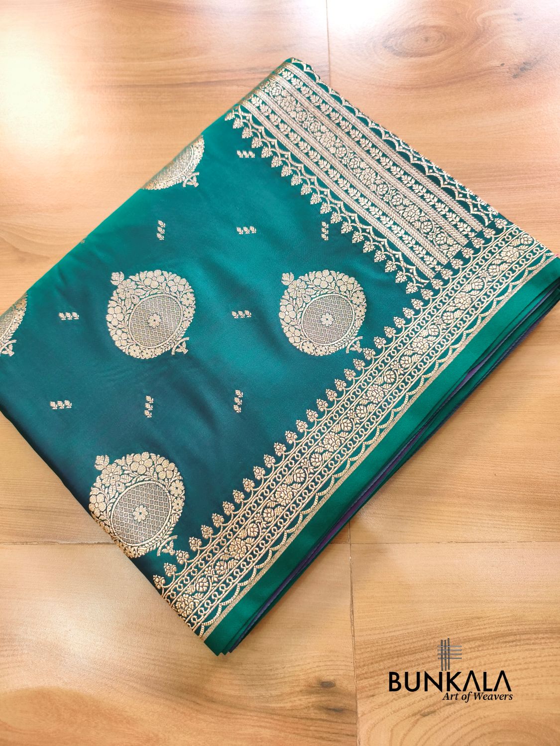 Peacock Green Buta Banarasi Mashru Soft Silk Saree with Paisley Pallu