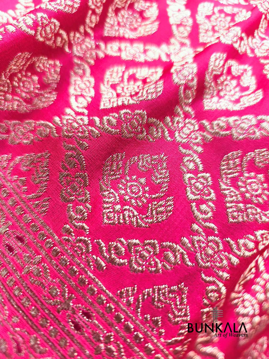Pink Brocade Weaved Banarasi Mashru Silk Saree