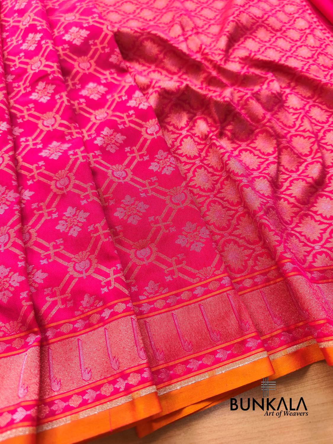Pink Ektara Banarasi Jamdani Geometric Weaved Silk Saree