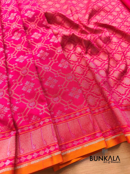 Pink Ektara Banarasi Jamdani Geometric Weaved Silk Saree
