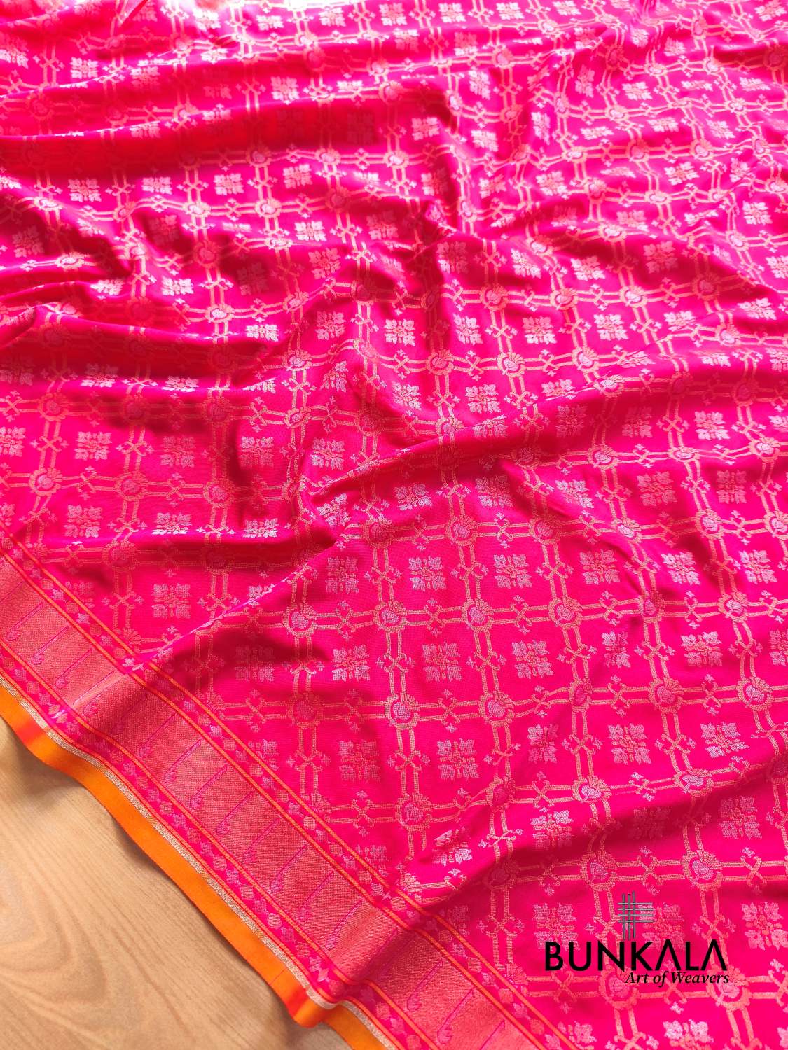 Pink Ektara Banarasi Jamdani Geometric Weaved Silk Saree