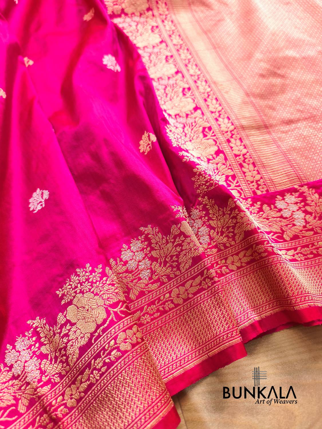 Pink Sona Rupa Floral Buti Handloom Kadwa Banarasi Pure Katan Silk