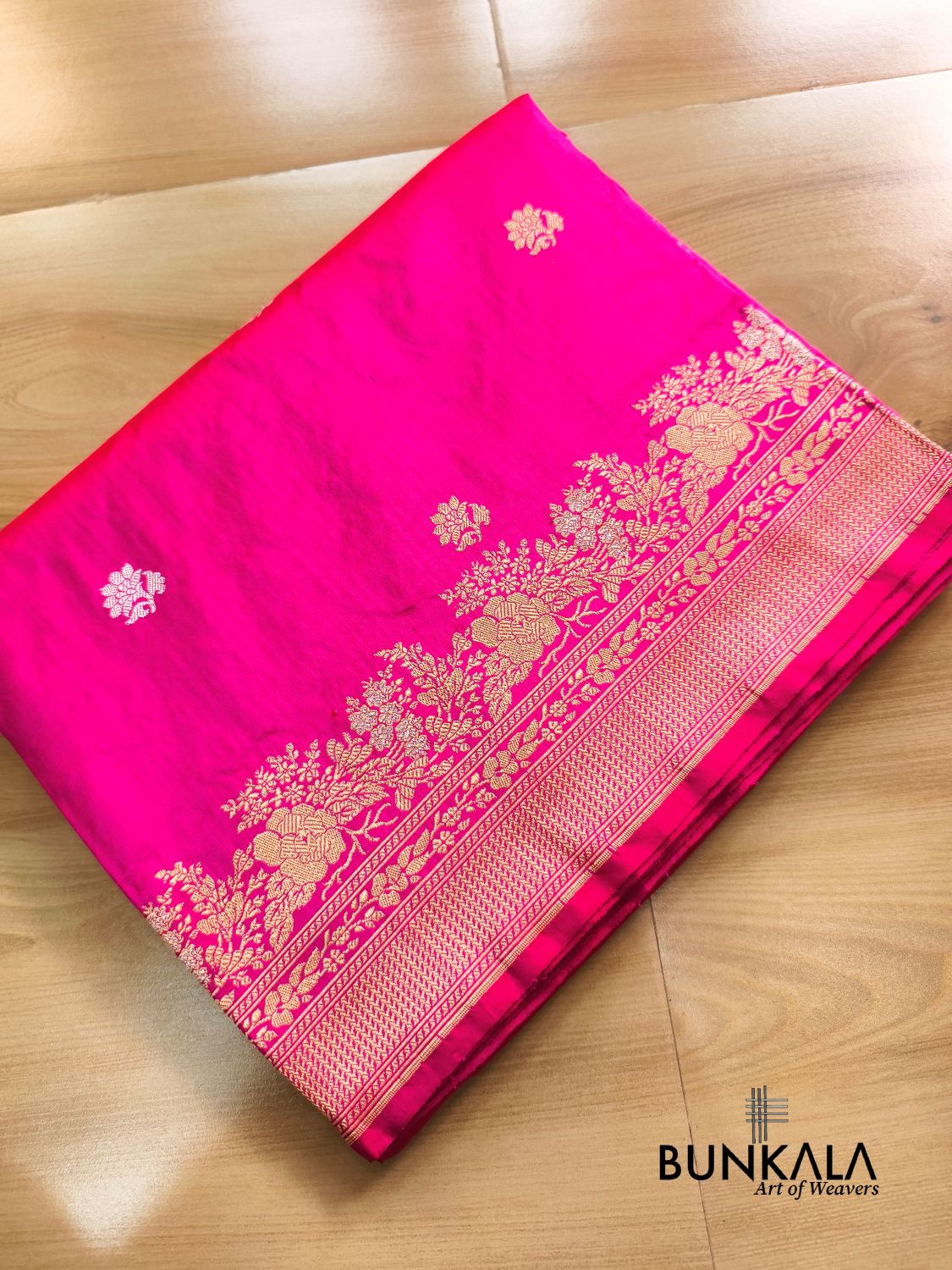 Pink Sona Rupa Floral Buti Handloom Kadwa Banarasi Pure Katan Silk