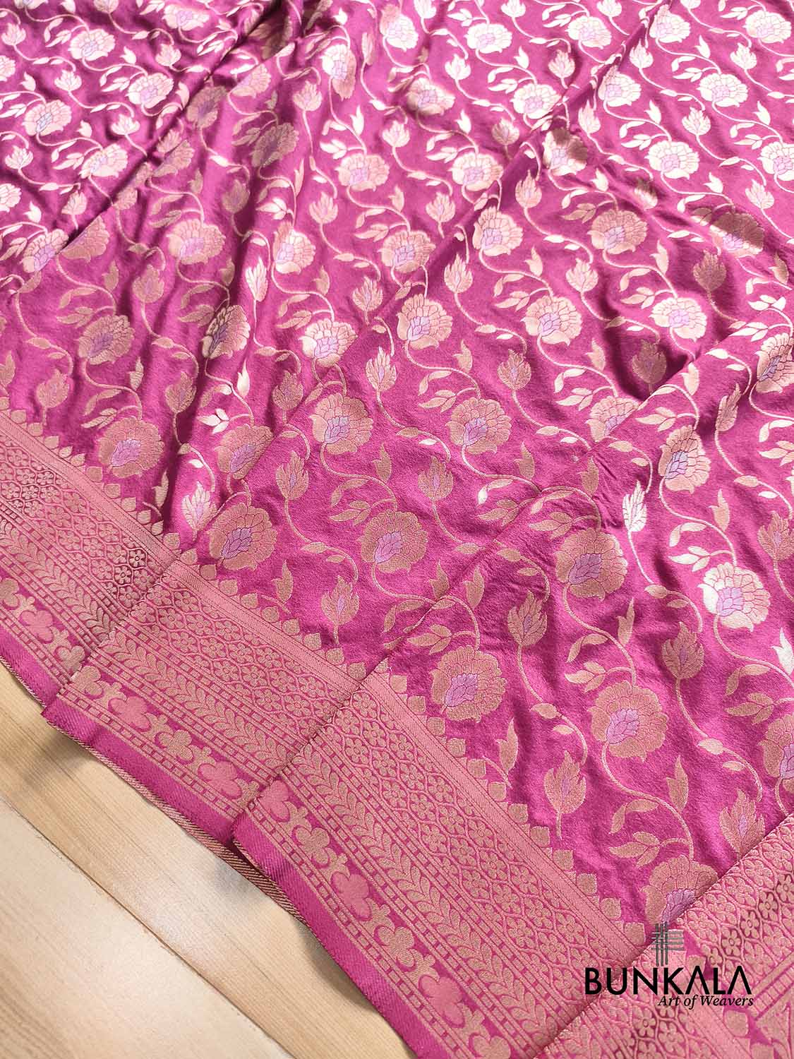 Pink Sona Zari Jaal Banarasi Georgette Saree
