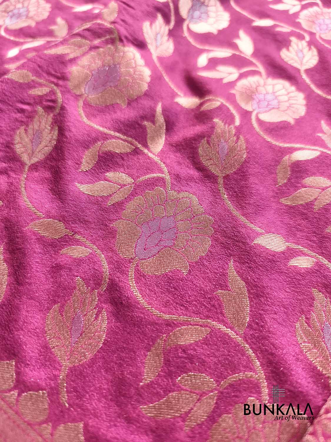 Pink Sona Zari Jaal Banarasi Georgette Saree