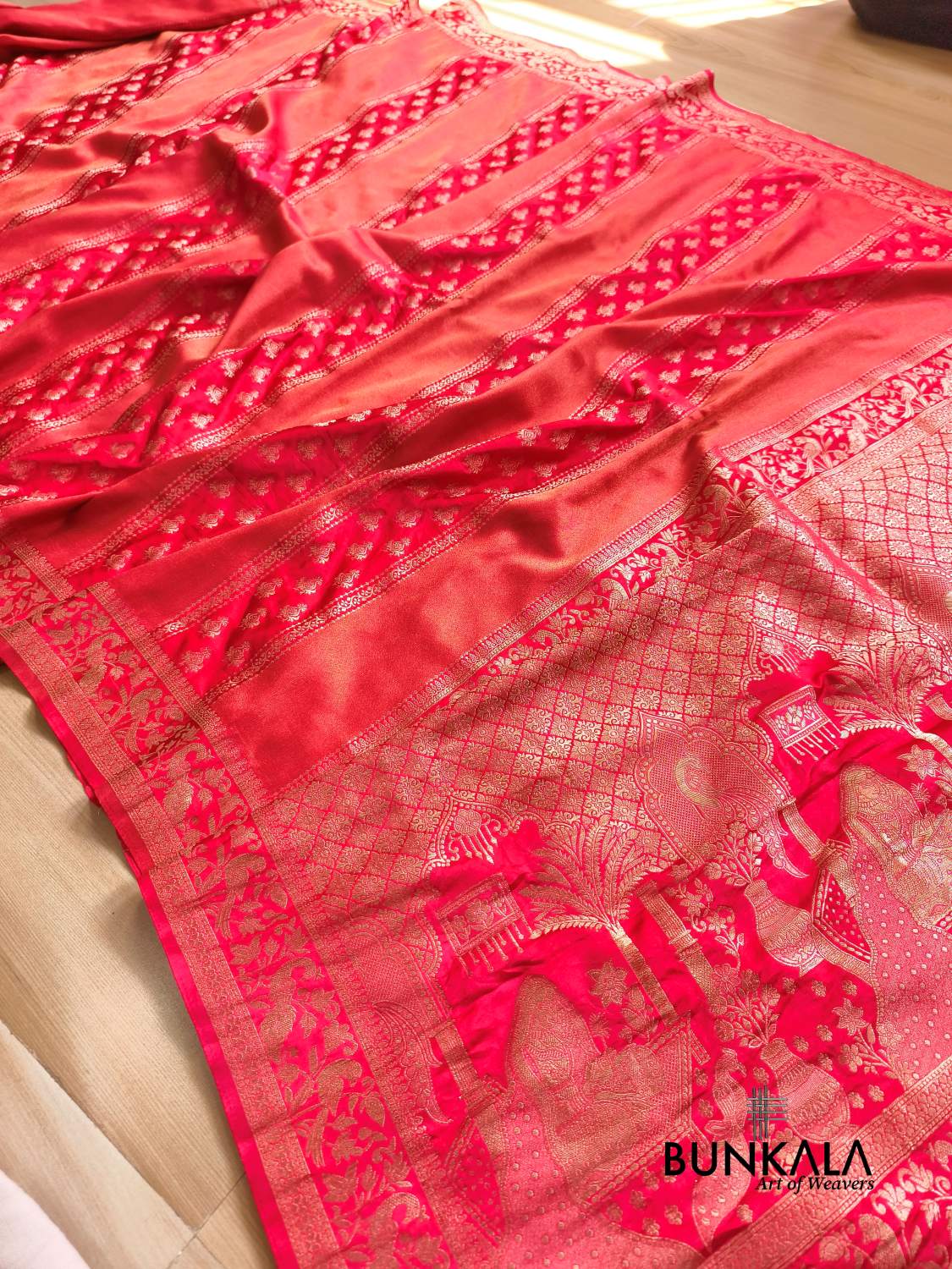 Pinkish Red Peacock Border Handwoven Banarasi Mashru Silk Saree