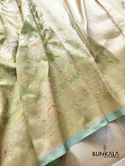 Pista Green Vintage Motif Kadwa Jangla Handweaved Banarasi Pure Katan Silk Saree