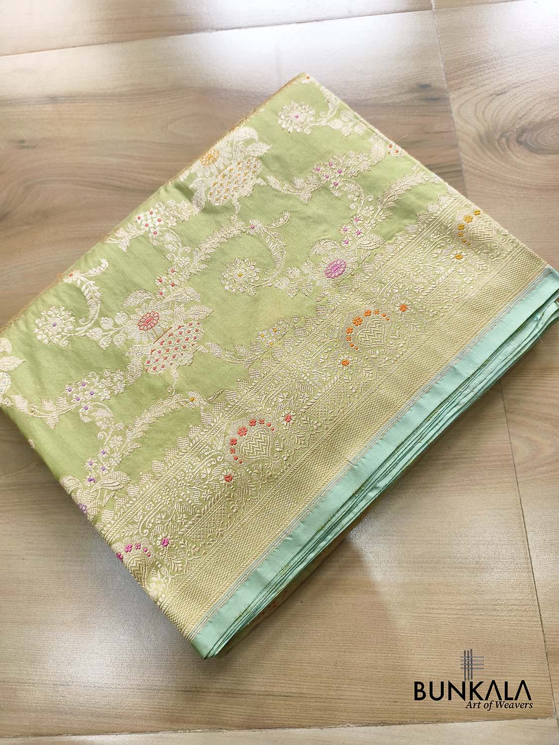 Pista Green Vintage Motif Kadwa Jangla Handweaved Banarasi Pure Katan Silk Saree