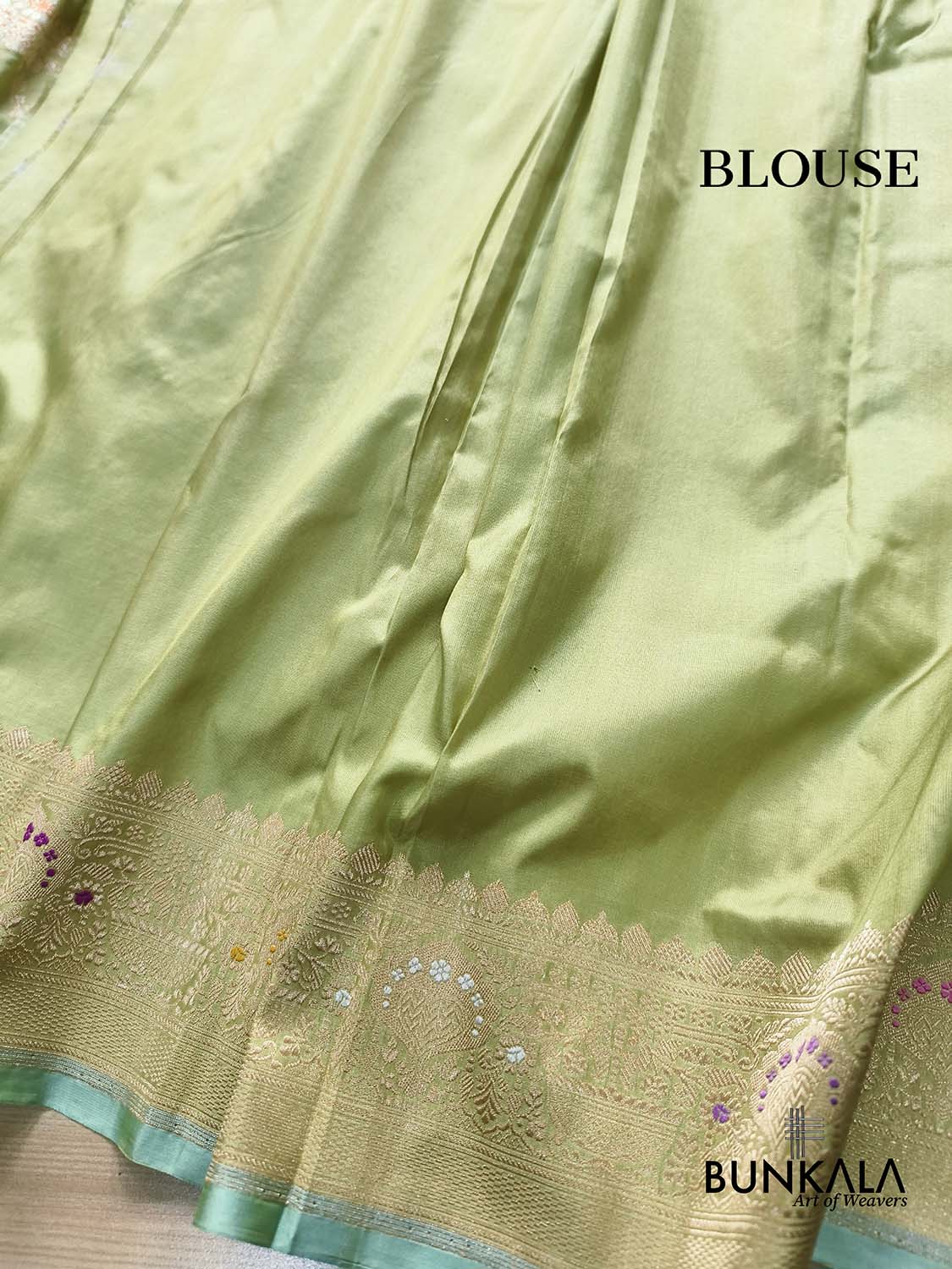 Pista Green Vintage Motif Kadwa Jangla Handweaved Banarasi Pure Katan Silk Saree