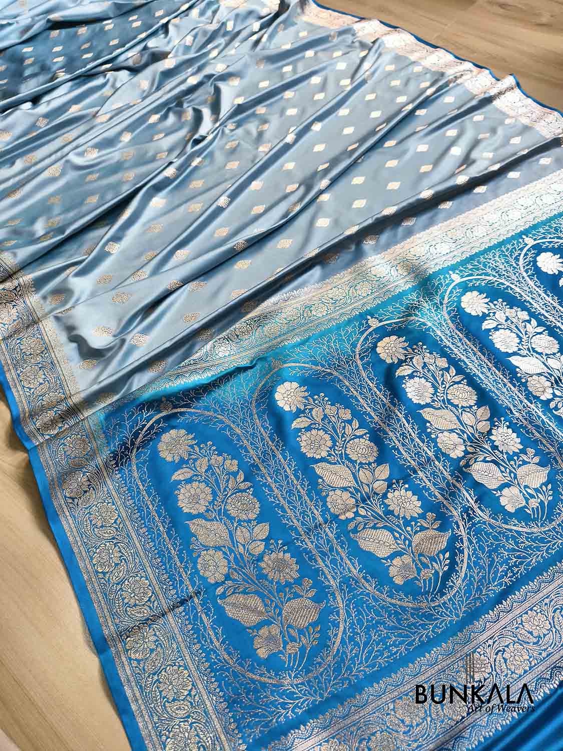 Powder Blue Buti with Contrast Border Pallu Weaved Banarasi Mashru Silk Saree