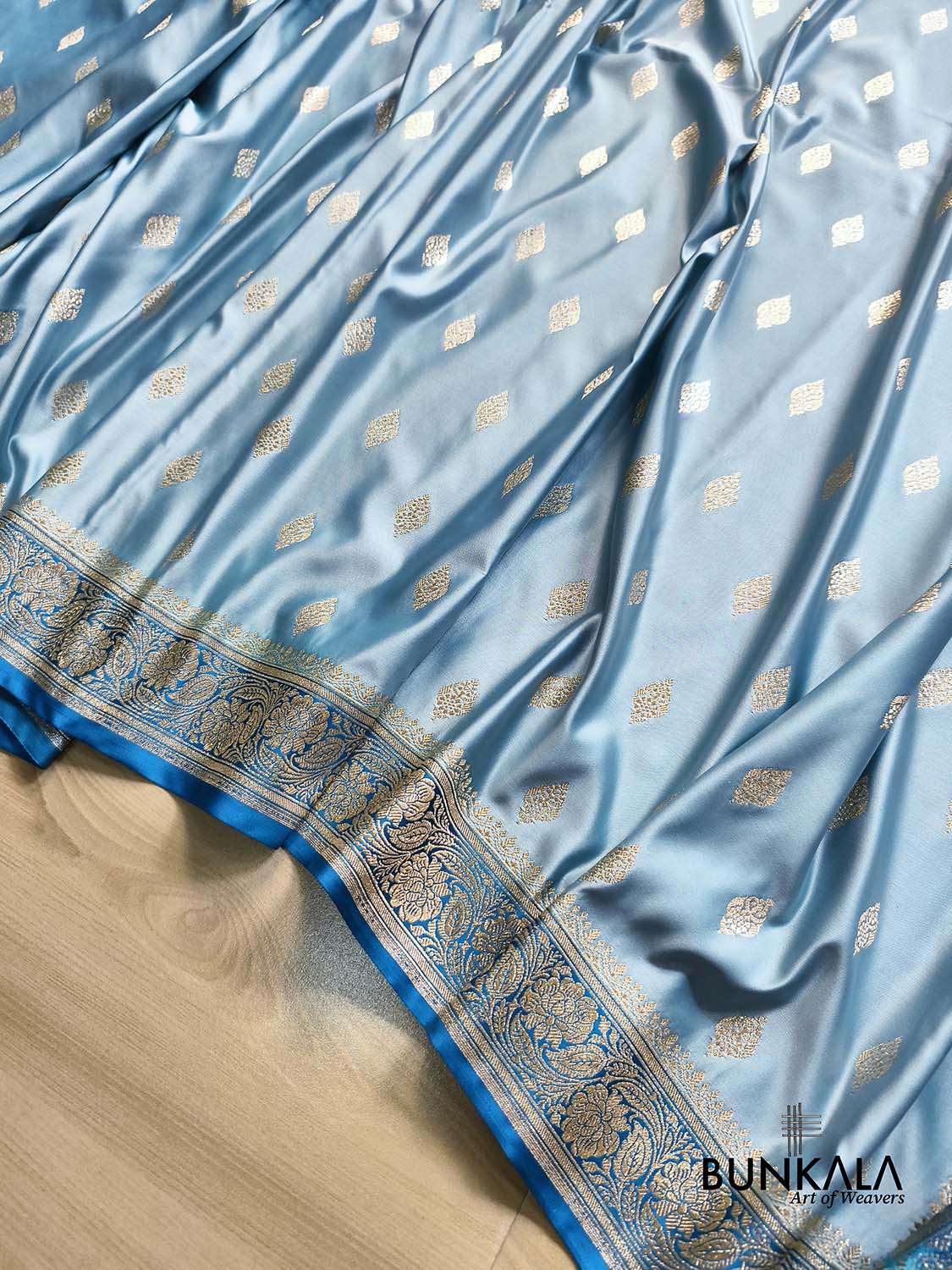 Powder Blue Buti with Contrast Border Pallu Weaved Banarasi Mashru Silk Saree