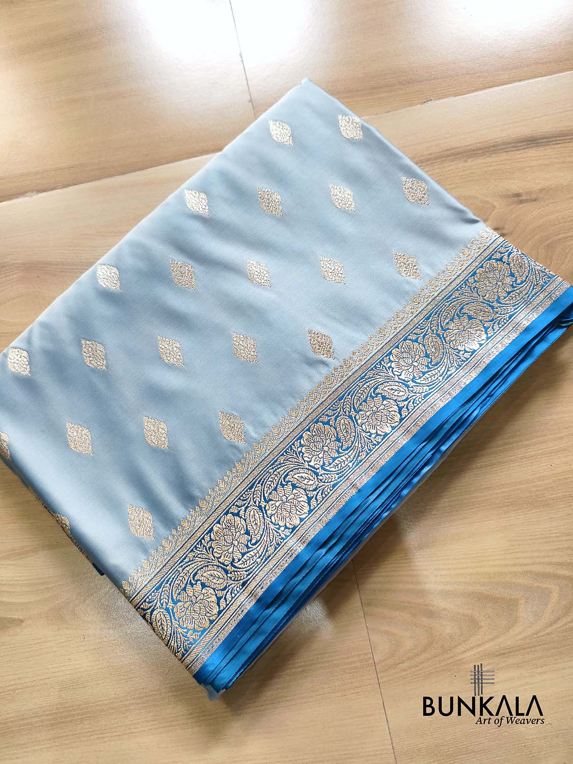 Powder Blue Buti with Contrast Border Pallu Weaved Banarasi Mashru Silk Saree