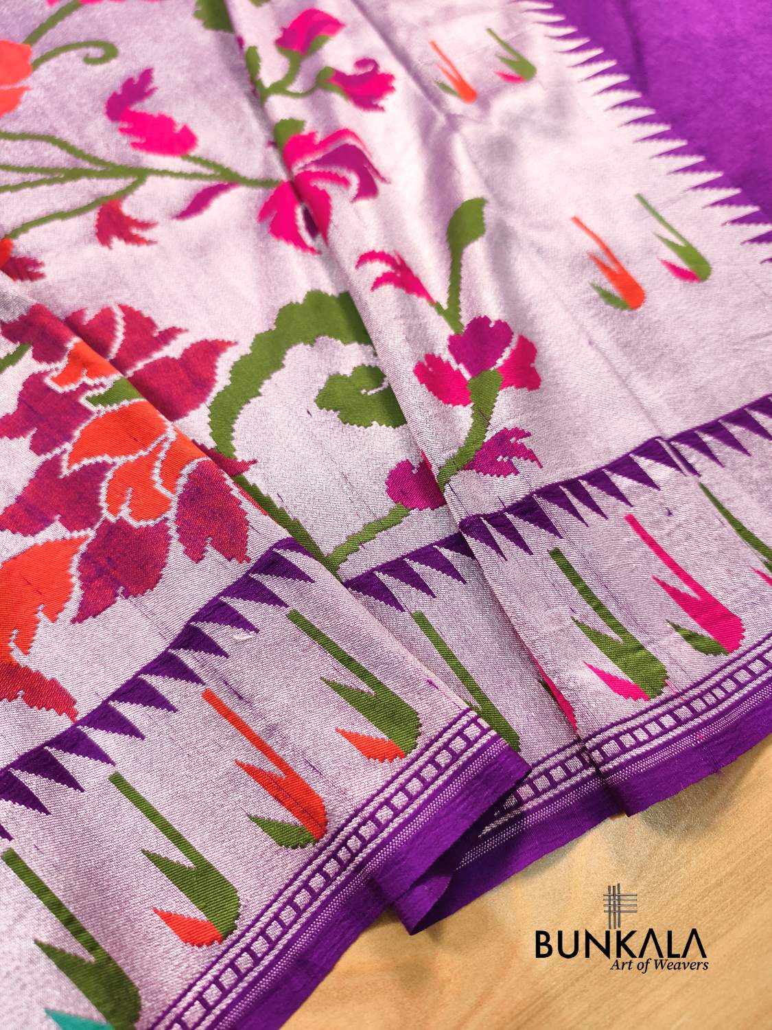  Pure Tusser Georgette Meenakari Floral Work Handloom Banarasi Saree 