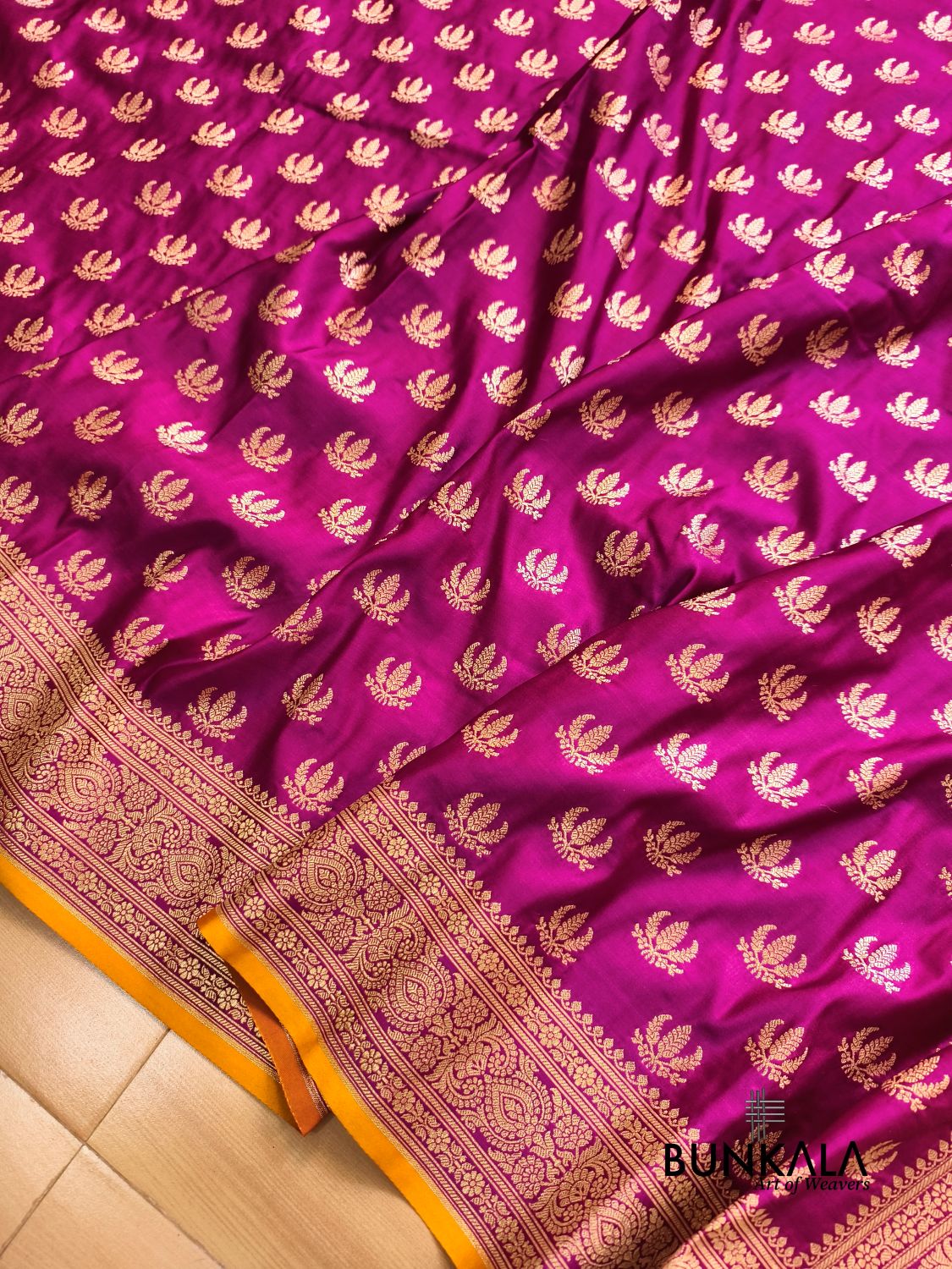Purple Leaf Buti Banarasi Mashru Soft Silk Saree 