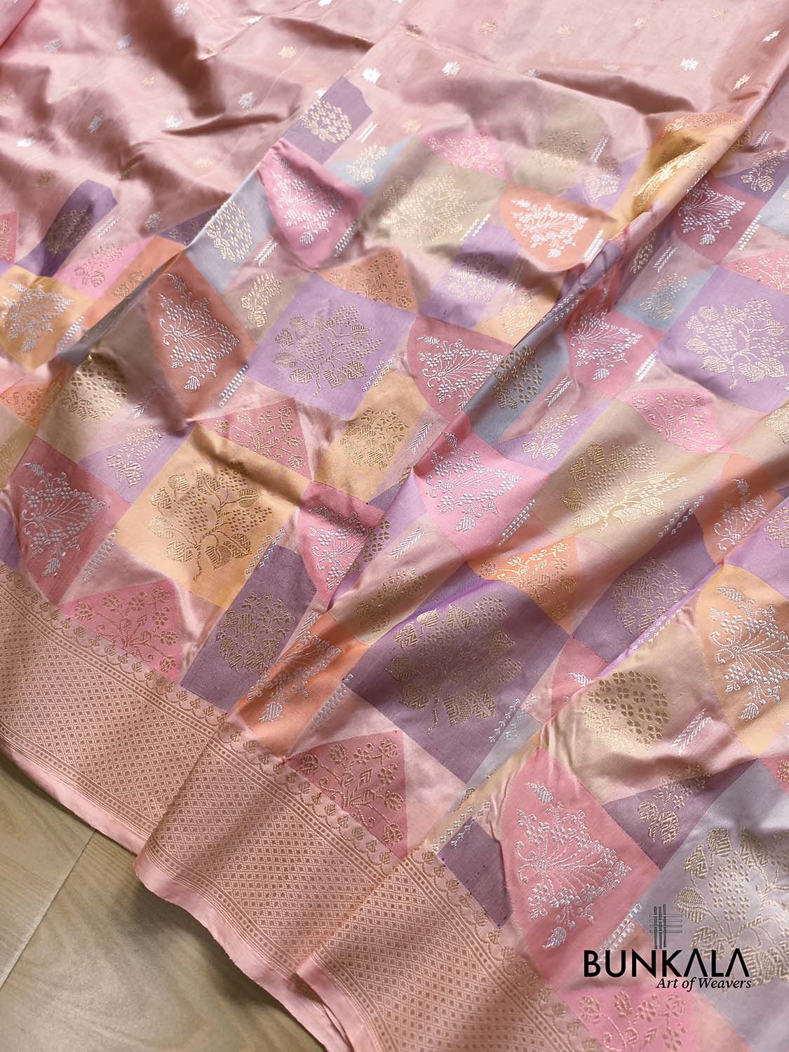 Rangkat Multi Pastel Peach Kadwa Handweaved Banarasi Pure Tissue Silk Saree