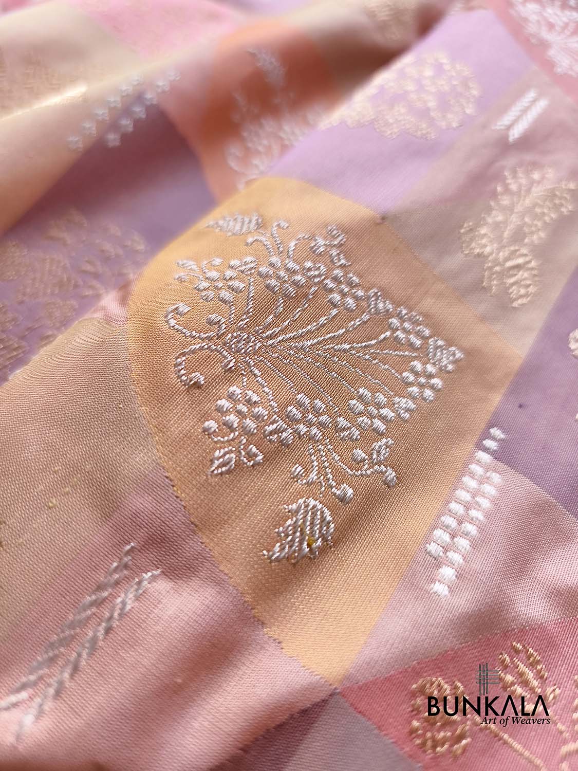 Rangkat Multi Pastel Peach Kadwa Handweaved Banarasi Pure Tissue Silk Saree