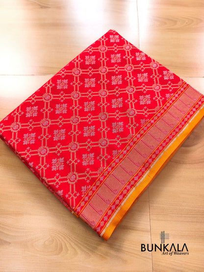 Red Ektara Banarasi Jamdani Geometric Weaved Silk Saree