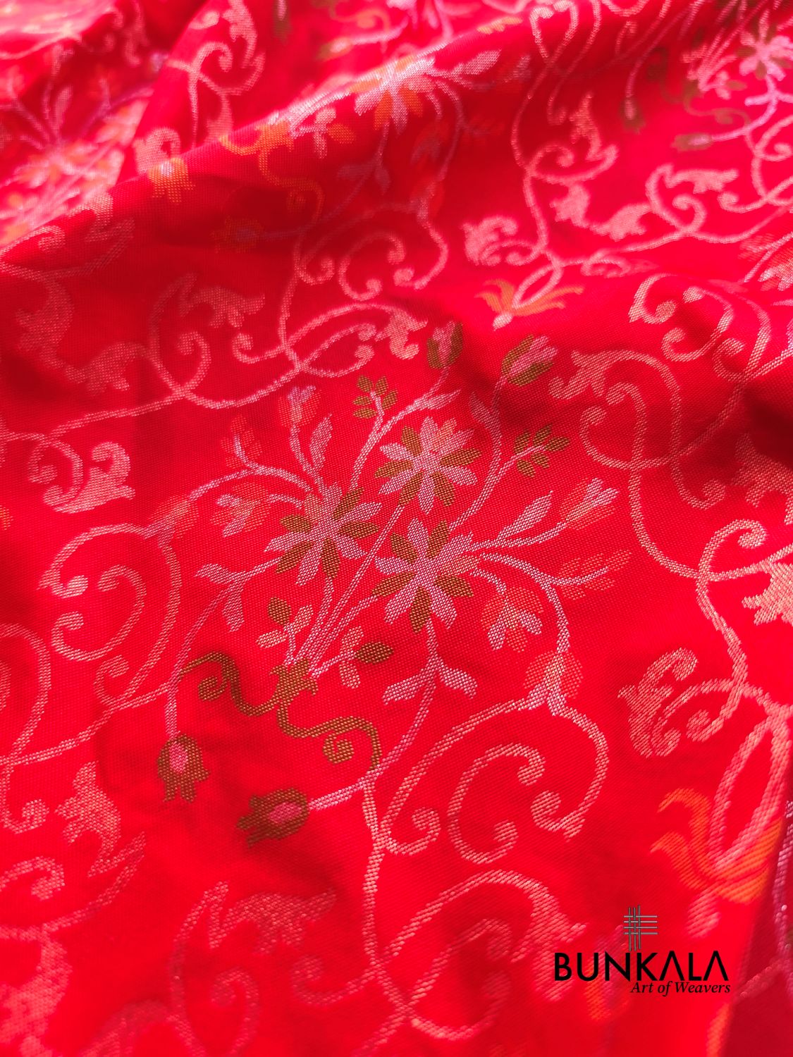 Red Ektara Banarasi Jamdani Meenakari Weaved Silk Saree 