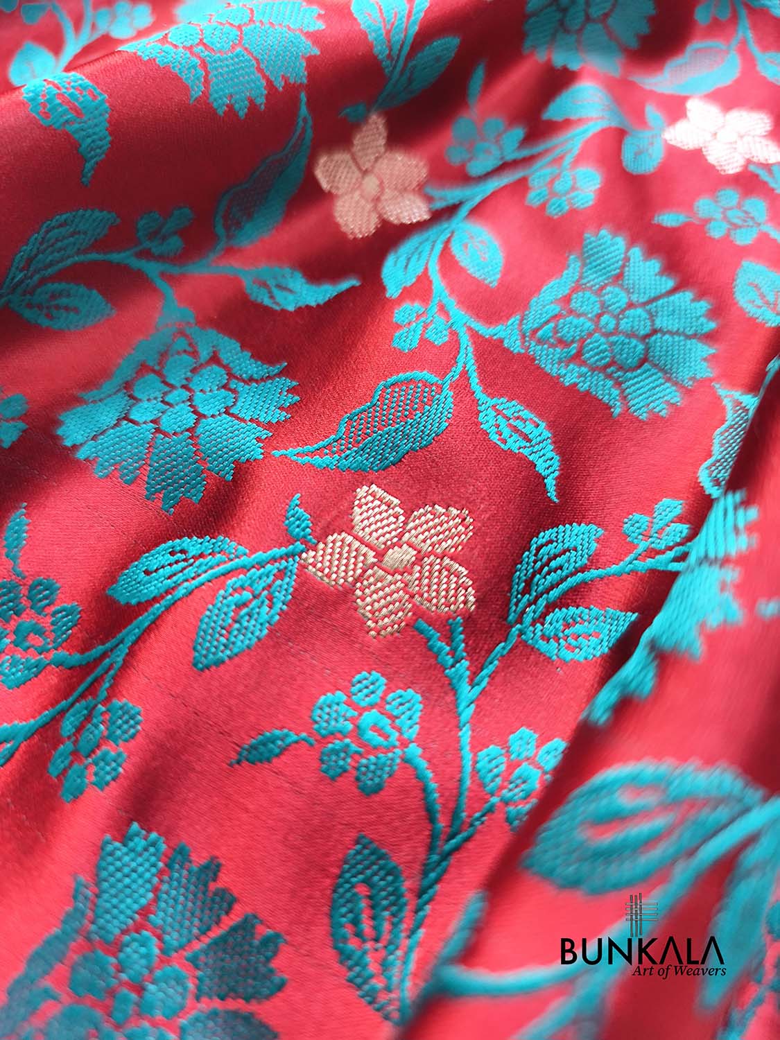 Red Floral Jaal Jamewar Weaved Banarasi Mashru Silk Saree