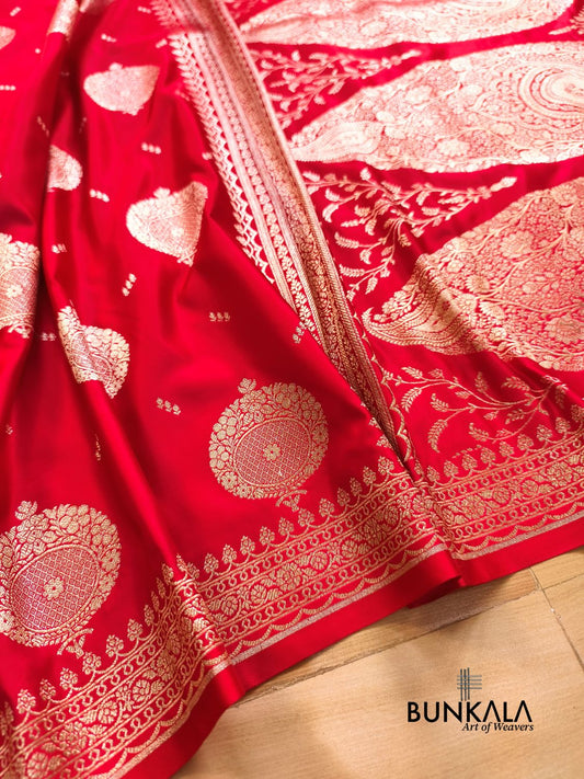 Reddish Pink Buta Banarasi Mashru Soft Silk Saree with Paisley Pallu 