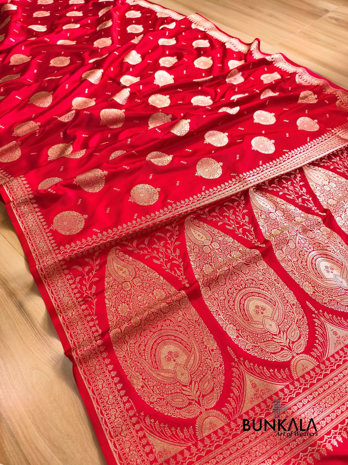 Reddish Pink Buta Banarasi Mashru Soft Silk Saree with Paisley Pallu 