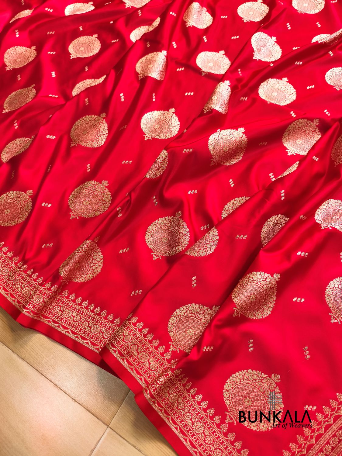 Reddish Pink Buta Banarasi Mashru Soft Silk Saree with Paisley Pallu 