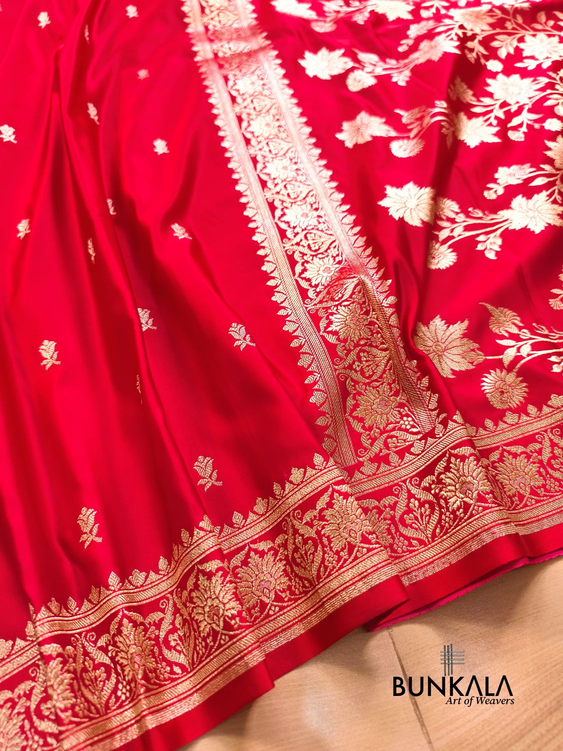 Reddish Pink Buti Banarasi Mashru Soft Silk Saree with Jaal Floral Pallu