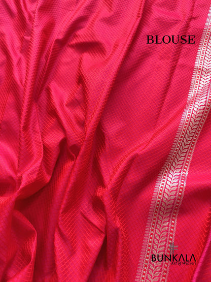 Reddish Pink Zig Zag Jamewar Weaved Banarasi Mashru Silk Saree