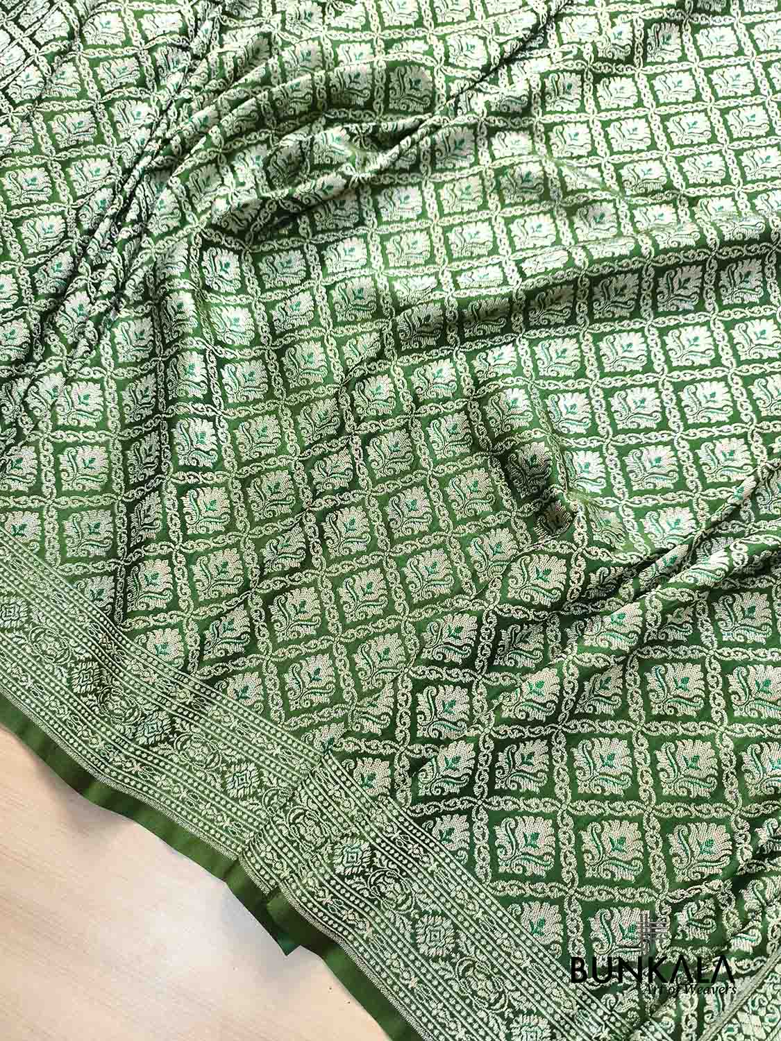 Royal Green Brocade Weaved Banarasi Mashru Silk Saree