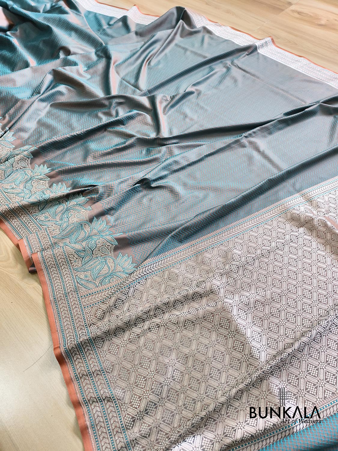 Shot Grey Jamewar Zig Zag Banarasi Mashru Silk Saree