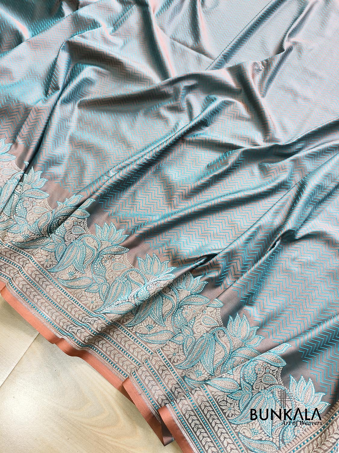 Shot Grey Jamewar Zig Zag Banarasi Mashru Silk Saree