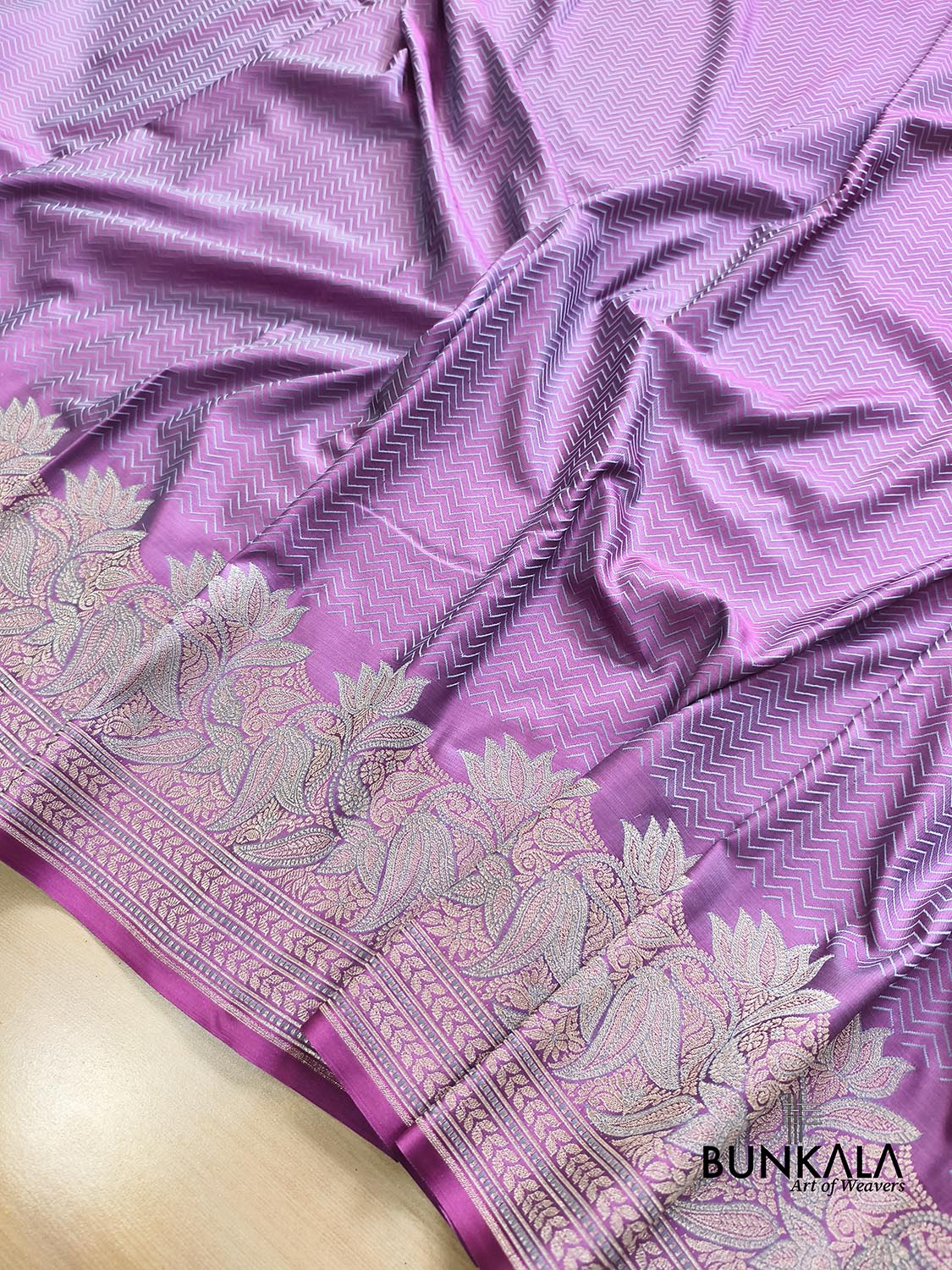 Shot Purple Jamewar Zig Zag Banarasi Mashru Silk Saree