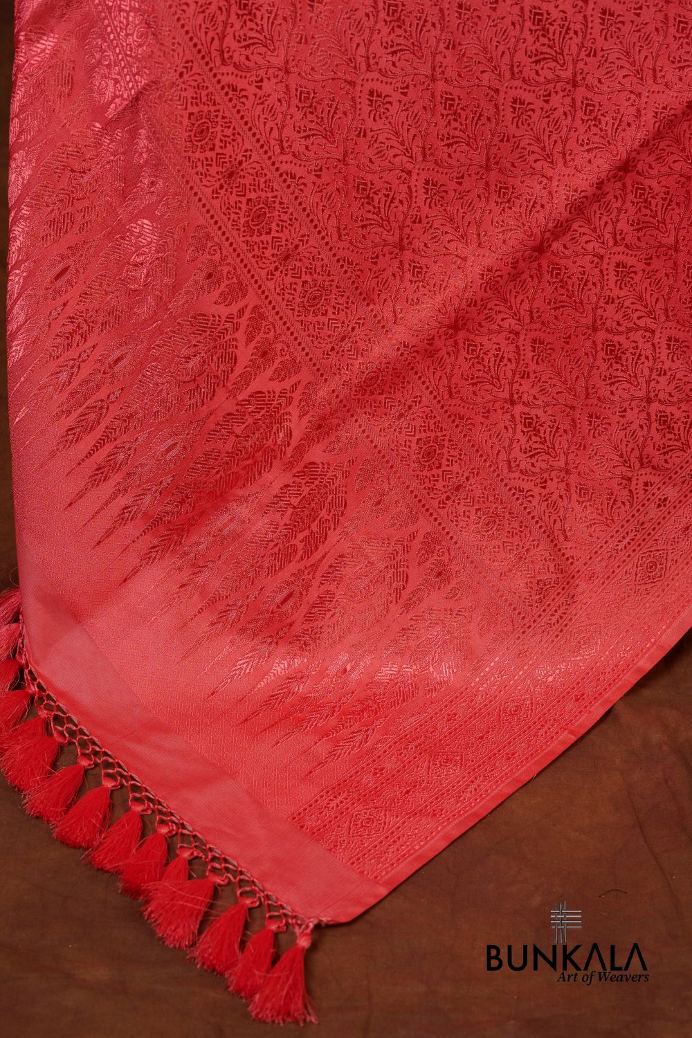 Strawberry Mughal Pattern Brocade Resham Weaved Banarasi Mashru Silk Dupatta