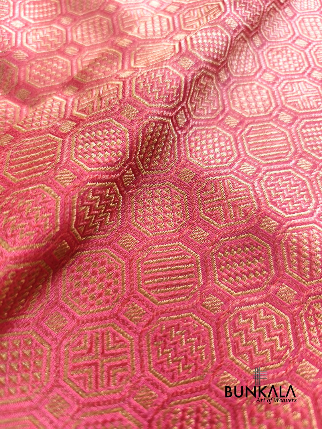 Strawberry Pink Geometrical Brocade Banarasi Mashru Silk Saree