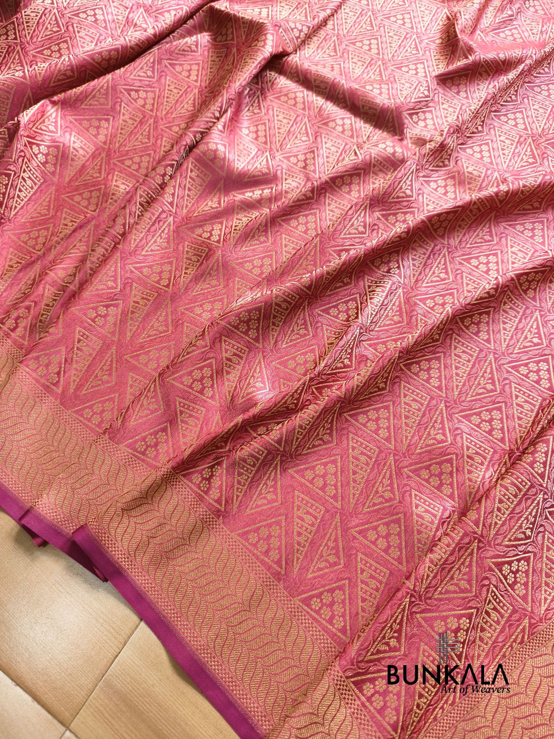 Strawberry Pink Geometrical Brocade Banarasi Mashru Silk Saree