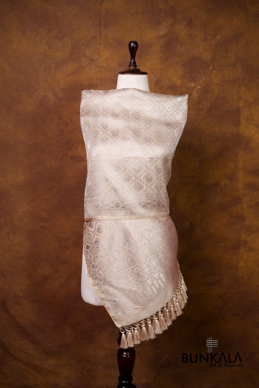 White Daimond Jaal Brocade Resham Weaved Banarasi Mashru Silk Dupatta 