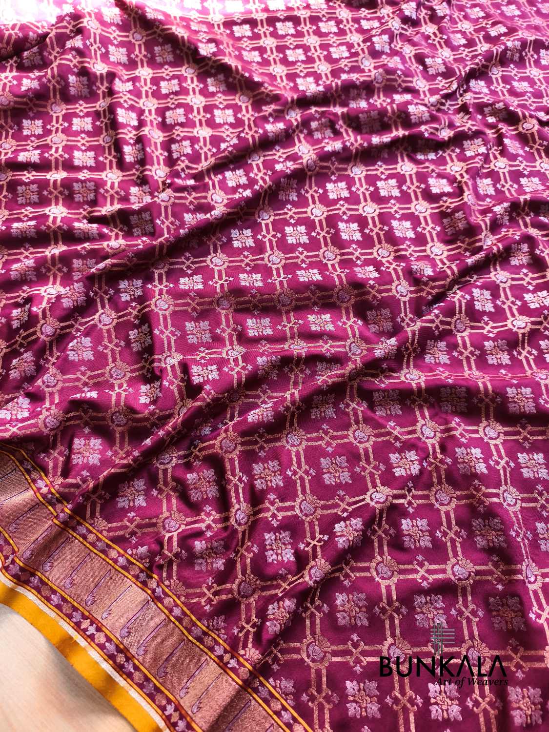 Wine Ektara Banarasi Jamdani Geometric Weaved Silk Saree