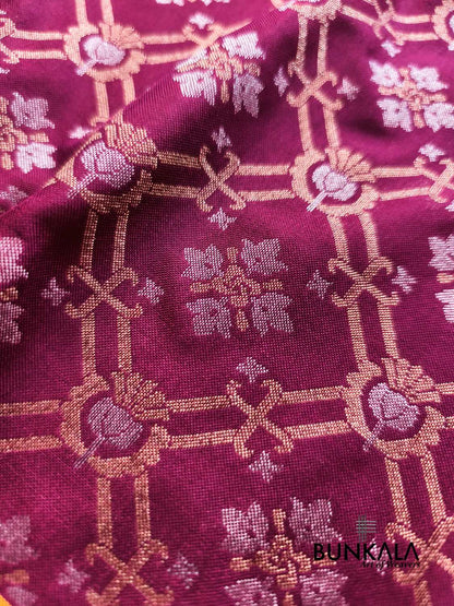 Wine Ektara Banarasi Jamdani Geometric Weaved Silk Saree