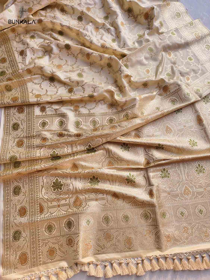 Off White Mashru Silk Meenakari Jaal Design Weaved Banarasi Saree