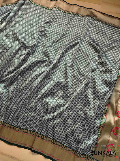 Exquisite Bottle Green Pure Katan Silk Handloom Sona Rupa Banarasi Saree with Meenakari Pallu