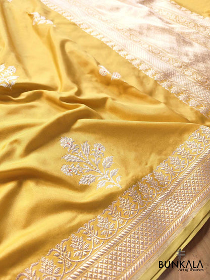 Enchanting Light Yellow Pure Katan Silk Handloom Silver Zari Meena Buta Banarasi Saree